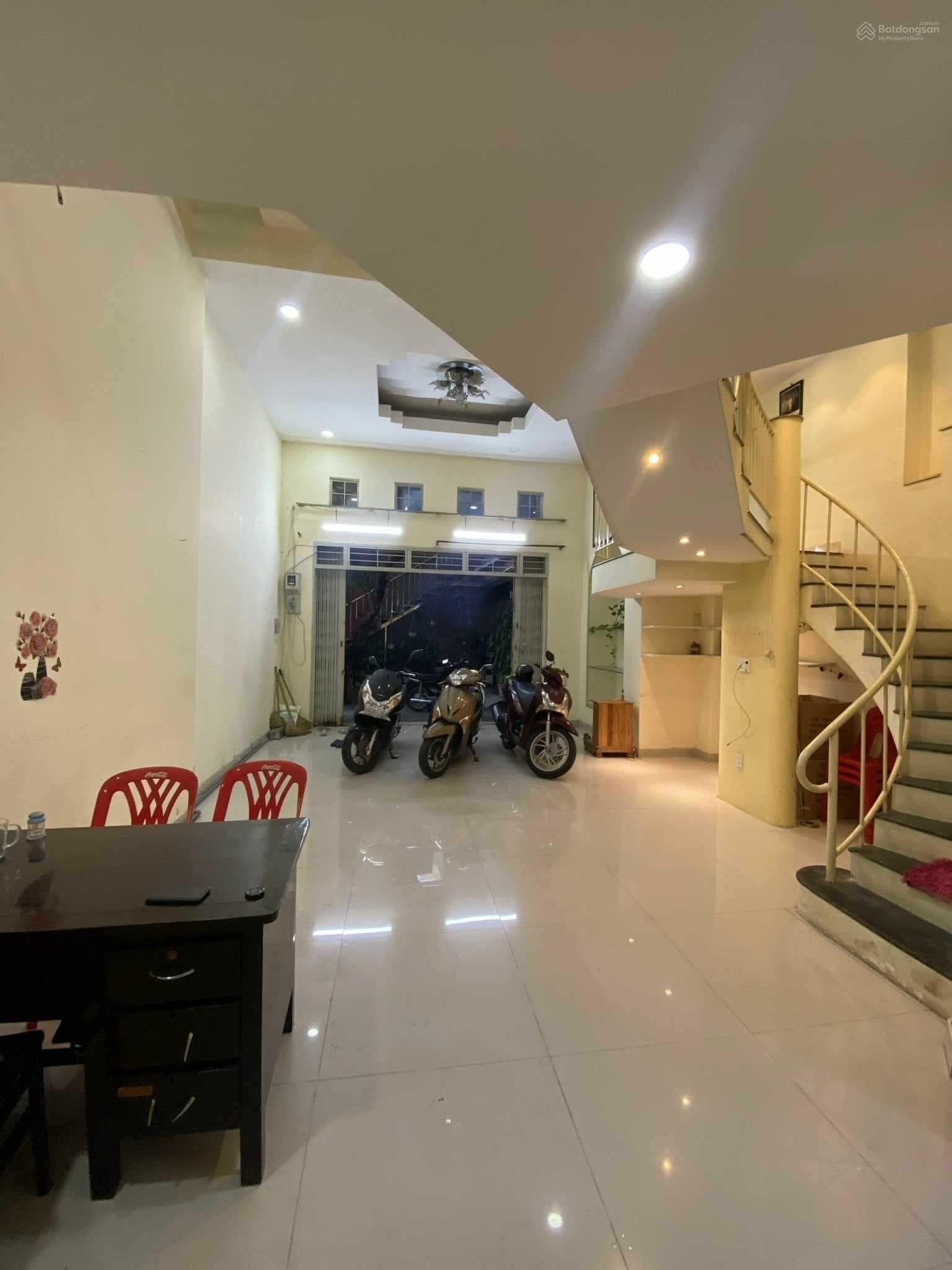 Cho thuê Biệt Thự mặt tiền Đinh Công Tráng, Phường Tân Định, Quận 1